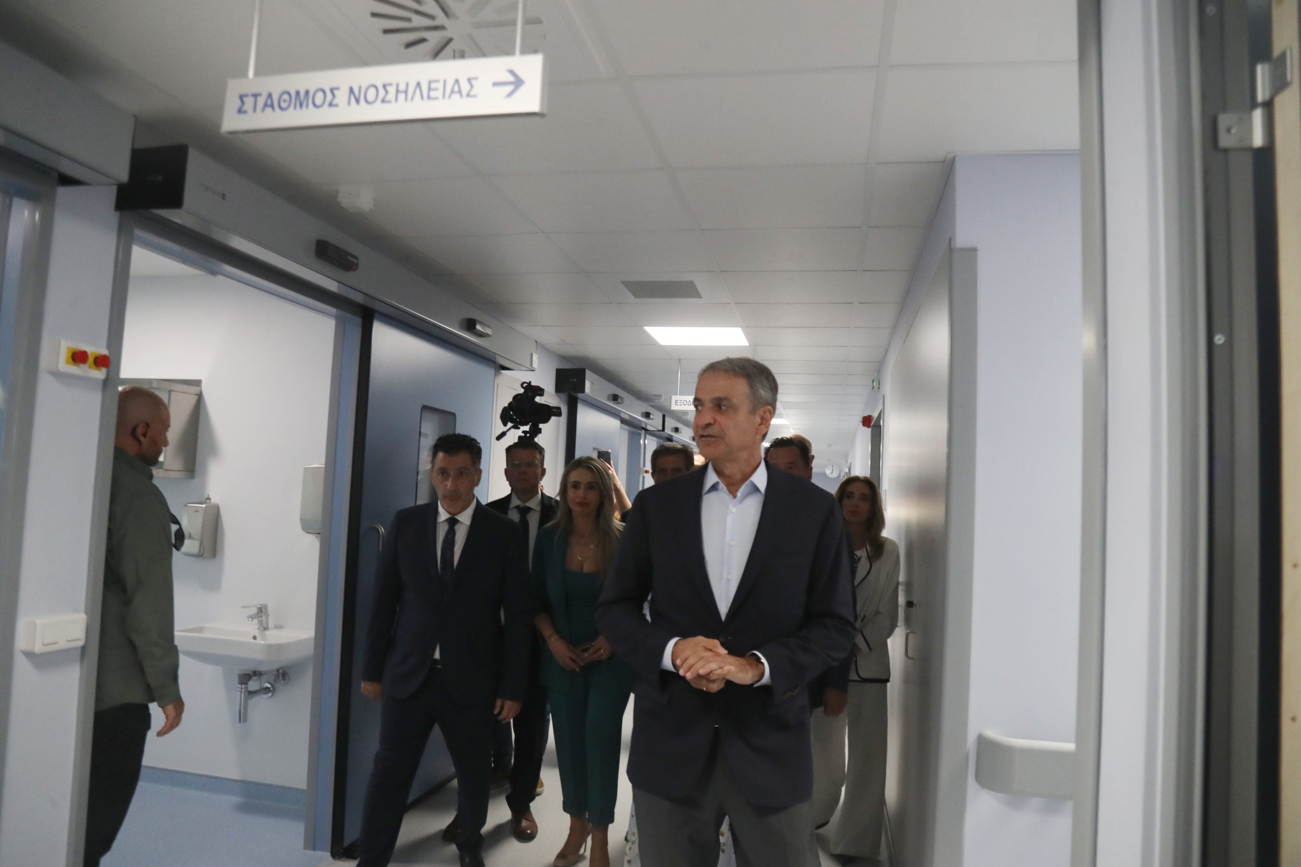 Κυριάκος Μητσοτάκης: Εγκαινίασε τη νέα Αιματολογική Κλινική στο «Παπανικολάου» – «Το πιο σύγχρονο Κέντρο στα Βαλκάνια» 21 ΕΠΙΣΚΕΨΗ ΤΟΥ ΠΡΩΘΥΠΟΥΡΓΟΥ ΚΥΡΙΑΚΟΥ ΜΗΤΣΟΤΑΚΗ ΣΤΟ ΓΕΝΙΚΟ ΝΟΣΟΚΟΜΕΙΟ ΘΕΣΣΑΛΟΝΙΚΗΣ "Γ. ΠΑΠΑΝΙΚΟΛΑΟΥ" / ΕΓΚΑΙΝΙΑ ΝΕΑΣ ΠΤΕΡΥΓΑΣ