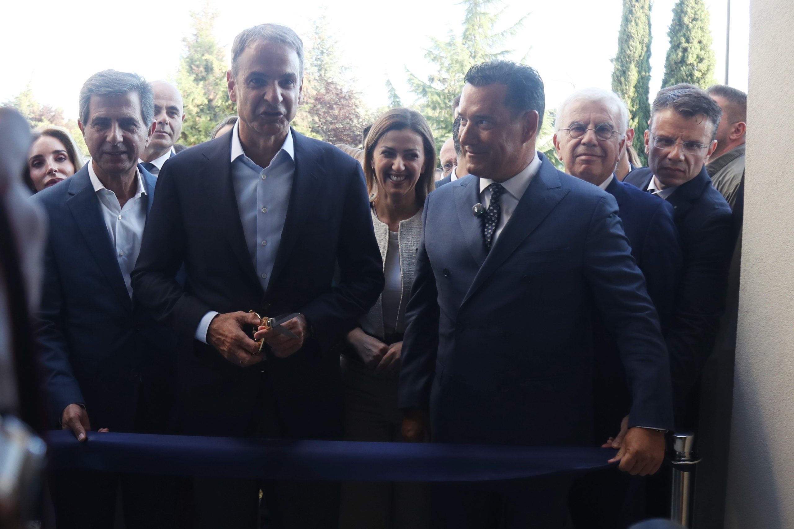 Κυριάκος Μητσοτάκης: Εγκαινίασε τη νέα Αιματολογική Κλινική στο «Παπανικολάου» – «Το πιο σύγχρονο Κέντρο στα Βαλκάνια» 24 ΕΠΙΣΚΕΨΗ ΤΟΥ ΠΡΩΘΥΠΟΥΡΓΟΥ ΚΥΡΙΑΚΟΥ ΜΗΤΣΟΤΑΚΗ ΣΤΟ ΓΕΝΙΚΟ ΝΟΣΟΚΟΜΕΙΟ ΘΕΣΣΑΛΟΝΙΚΗΣ "Γ. ΠΑΠΑΝΙΚΟΛΑΟΥ" / ΕΓΚΑΙΝΙΑ ΝΕΑΣ ΠΤΕΡΥΓΑΣ