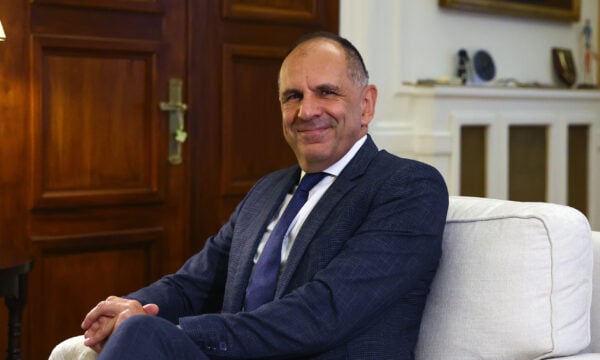 Γεραπετρίτης στην ενθρόνιση του αρχιεπισκόπου Καναδά – Επαφές του ΥΠΕΞ στο Τορόντο