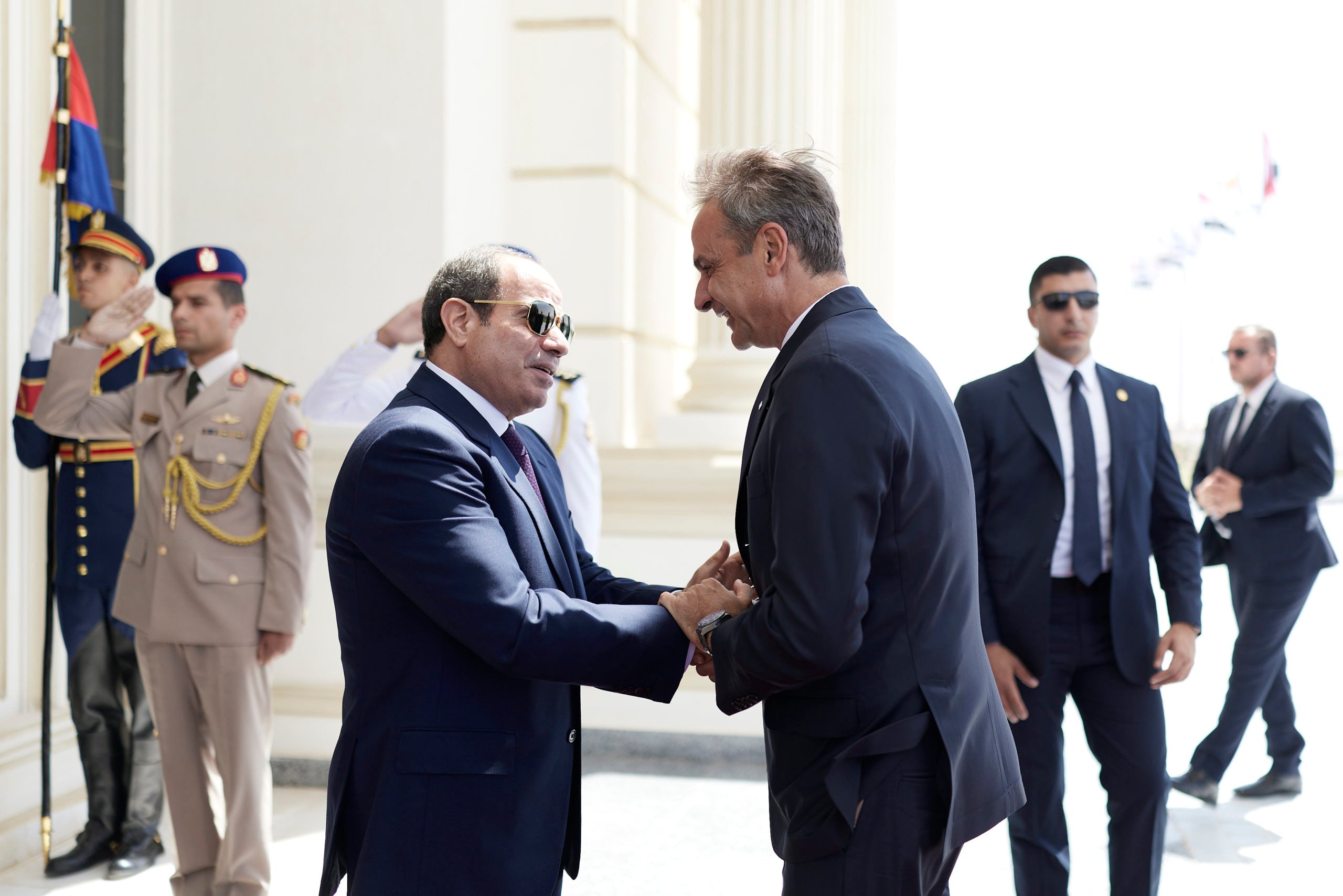 Συνάντηση Μητσοτάκη με Αλ Σίσι στο Ελ Αλαμέιν: Τα θέματα στο επίκεντρο 9 Συνάντηση Μητσοτάκη με Αλ Σίσι στο Ελ Αλαμέιν: Τα θέματα στο επίκεντρο