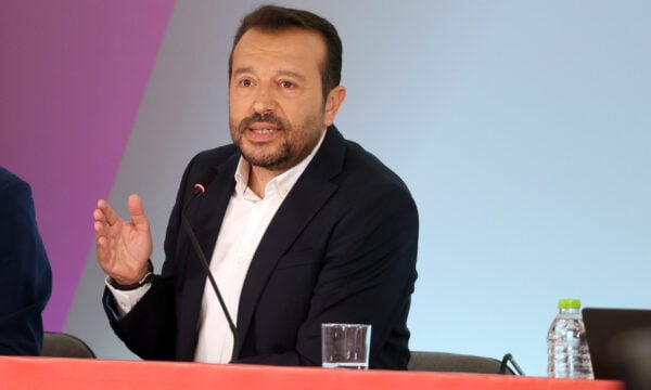 Νίκος Παππάς: Η κυβέρνηση πρέπει να σταματήσει τα ψέματα για τον ΕΦΚ – ΠΑΣΟΚ και κόμμα Τσίπρα να επανατοποθετηθούν για τη 13η σύνταξη