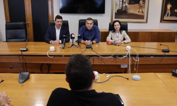 Τσίπρας: Να αποτρέψουμε το αντεργατικό σχέδιο της κυβέρνησης για περικοπή του επιδόματος ανεργίας