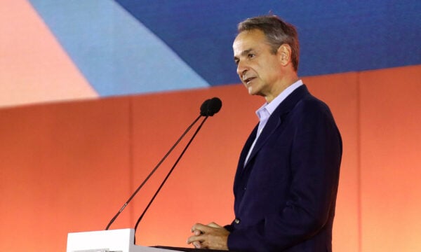 Ο Μητσοτάκης στοχεύει στο Κέντρο