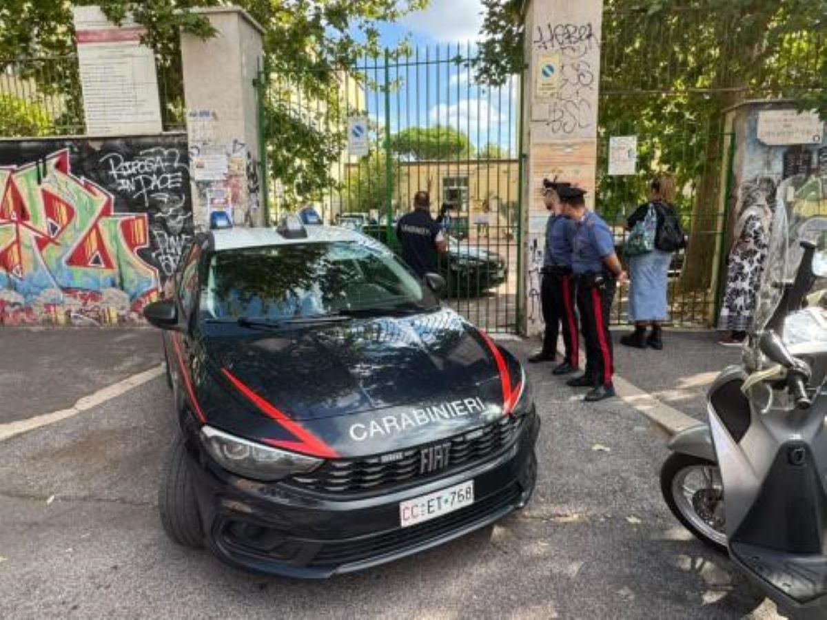 Ρώμη: 13χρονος μαθητής μαχαίρωσε καθηγήτριά του σε σχολείο και την είχε ψεκάσει με σπρέι πιπεριού