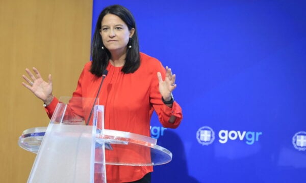 Η Κεραμέως τονίζει πως οι μαθητές είναι το μέλλον της ελληνικής οικονομίας