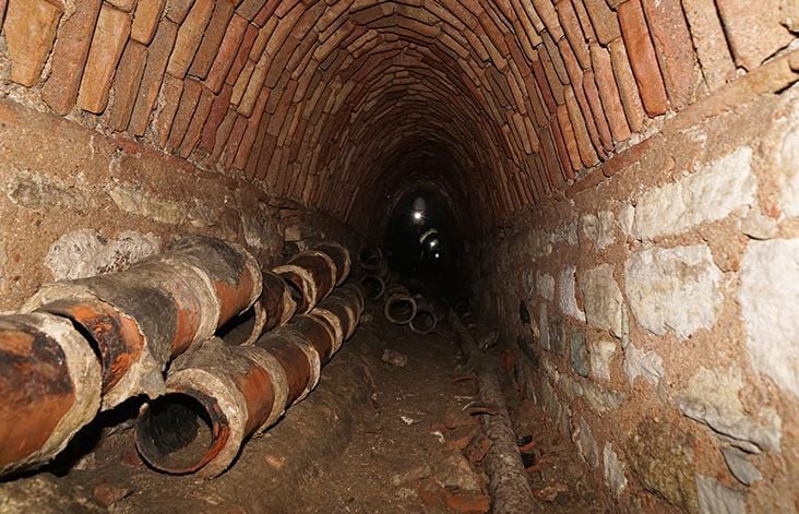 Αγιά Σοφιά: Τούνελ 9 χιλιομέτρων και 1.600 ετών κάτω από τον ναό – Τι αποκάλυψε ο Τούρκος υπουργός Πολιτισμού 11 ΑΓΙΑ ΣΟΦΙΑ