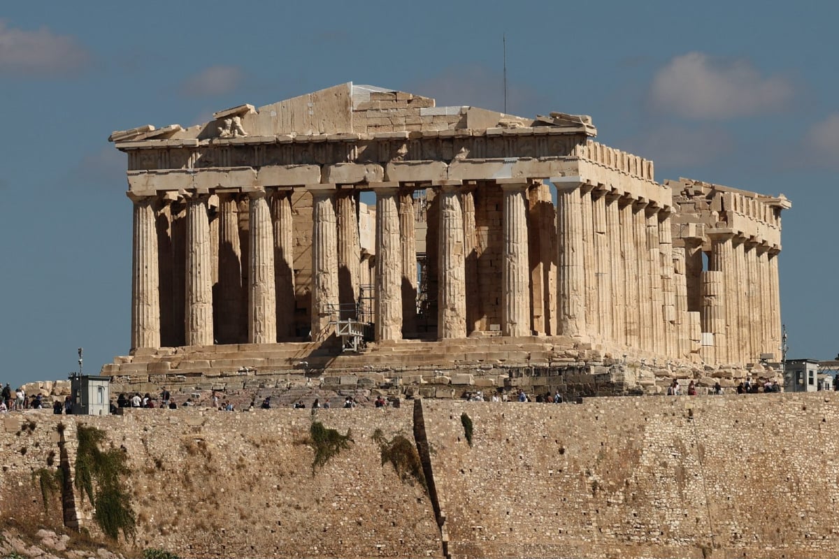 Νέα μαθηματική μελέτη αμφισβητεί τον λόγο πίσω από τις καμπύλες του Παρθενώνα