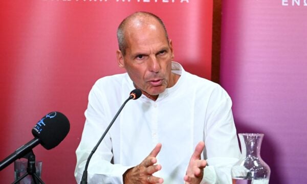 Βαρουφάκης στη ΔΕΘ: Παραπλανητική η ανάπτυξη – Αναγκαία η επανάκτηση του πλούτου που έχασε η κοινωνία