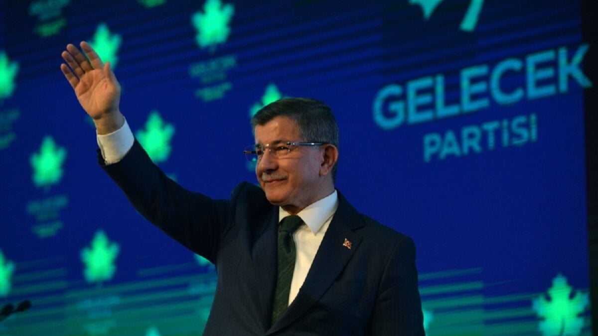 Τουρκία: Έρευνα κατά του Αχμέτ Νταβούτογλου για εξύβριση του προέδρου 1 Τουρκία: Έρευνα κατά του Αχμέτ Νταβούτογλου για εξύβριση του προέδρου