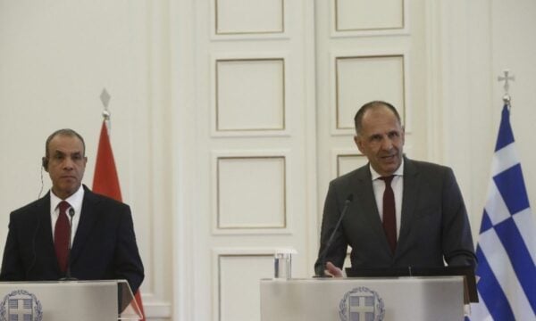 Τηλεφωνική επικοινωνία Γεραπετρίτη με τον Αιγύπτιο ομόλογό του για τη στρατηγική σχέση των δύο χωρών