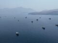 Επίθεση σε δύο δεξαμενόπλοια με σαουδαραβικό πετρέλαιο στα Στενά του Ορμούζ: Χτυπήθηκαν με διαφορά λίγων λεπτών