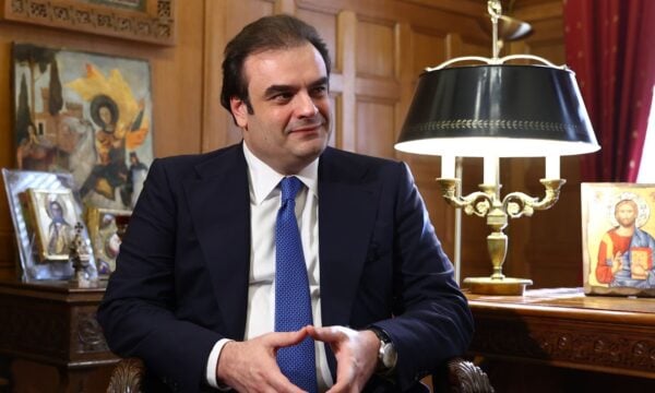 Handelsblatt: Τι μπορεί να διδαχθεί η Γερμανία από την Ελλάδα σύμφωνα με τον Πιερρακάκη