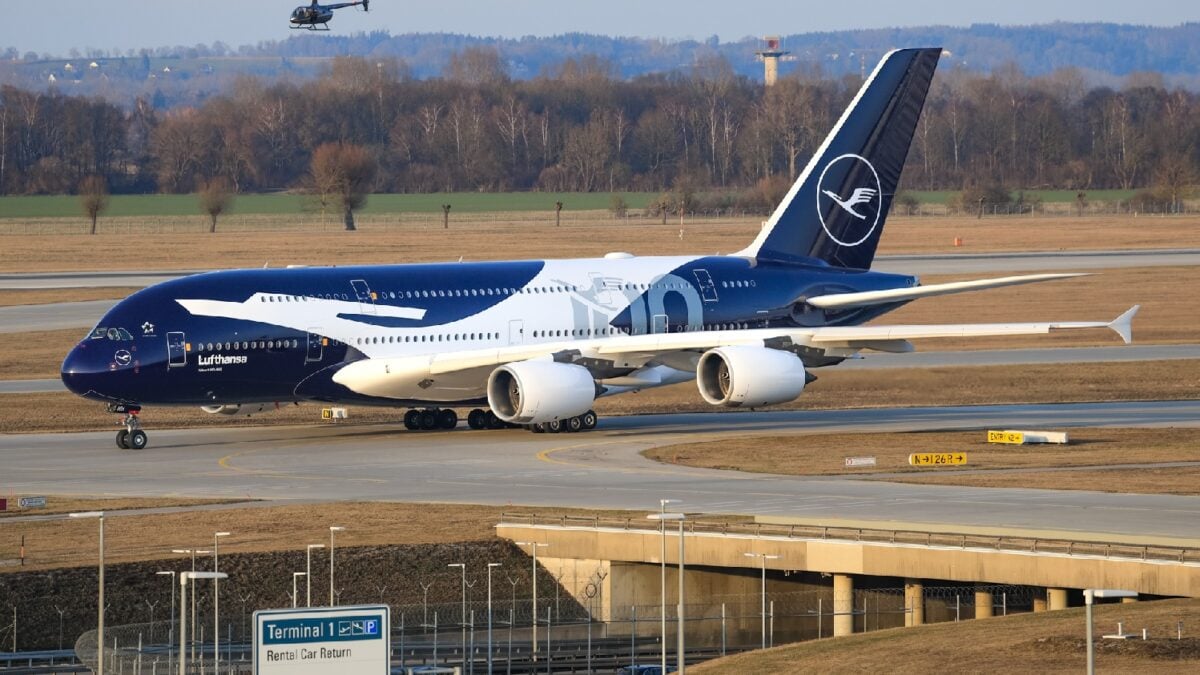 Γαλλία: Αεροσκάφος της Lufthansa προσγειώθηκε αναγκαστικά στη Λιόν όταν πήρε φωτιά powerbank επιβάτη 1 Γαλλία: Αεροσκάφος της Lufthansa προσγειώθηκε αναγκαστικά στη Λιόν όταν πήρε φωτιά powerbank επιβάτη