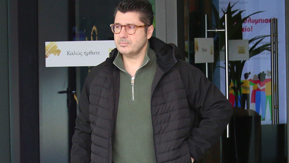 Λάμπρος Κωνσταντάρας: Ανάρτηση για την οικογένεια του Γιώργου Μαζωνάκη 8 Λάμπρος Κωνσταντάρας
