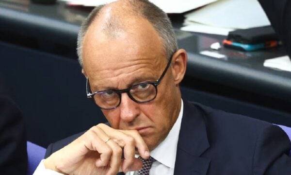 Μερτς κατά AfD: Η «επαναμετανάστευση» που προτείνει ισοδυναμεί με εθνοκάθαρση