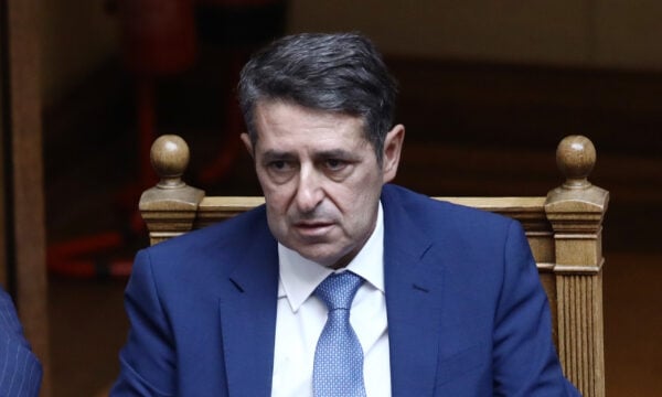 Γιώργος Μυλωνάκης: Επέστρεψε στα υπουργικά έδρανα μετά τη σοβαρή περιπέτεια υγείας – Το καλωσόρισμα από τον Κυριάκο Μητσοτάκη – ΦΩΤΟ