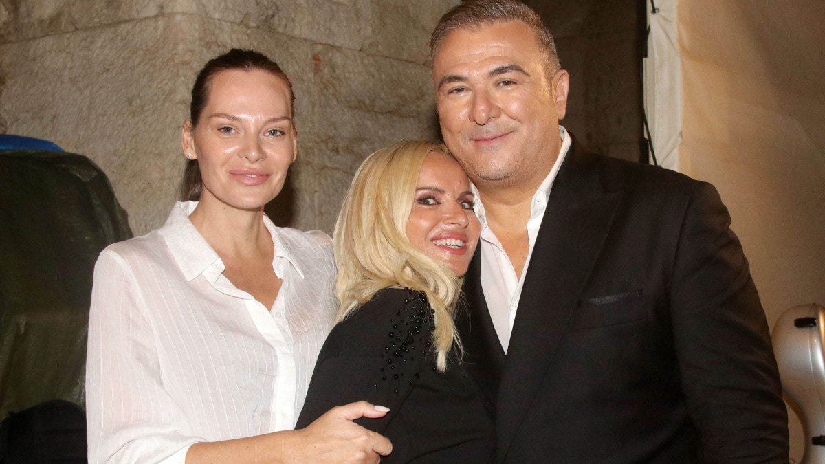Μαρία Μπεκατώρου: Πήρε θέση μετά τον σάλο που ξέσπασε για τη συναυλία του Αντώνη Ρέμου – Τι απαντά 3 Μαρία Μπεκατώρου: Πήρε θέση μετά τον σάλο που ξέσπασε για τη συναυλία του Αντώνη Ρέμου – Τι απαντά