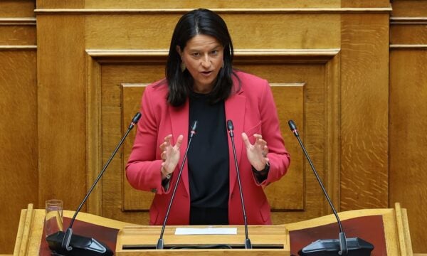 Κεραμέως: Νέα μέτρα για κατώτατο μισθό άνω των 950€, αυξήσεις συντάξεων, κατάργηση προσωπικής διαφοράς και μείωση ανεργίας
