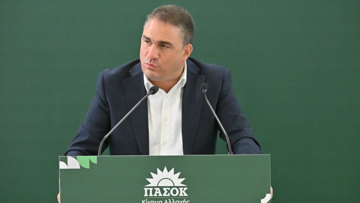 Τσουκαλάς σε Μαρινάκη για την παραπομπή Τριαντόπουλου: «Σταματήστε να περιφέρετε την αναξιοπιστία σας» 1 Τσουκαλάς σε Μαρινάκη για την παραπομπή Τριαντόπουλου: «Σταματήστε να περιφέρετε την αναξιοπιστία σας»