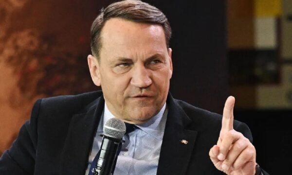 ΥΠΕΞ Πολωνίας: Το ΝΑΤΟ θα νικούσε τη Ρωσία γρήγορα σε περίπτωση σύγκρουσης