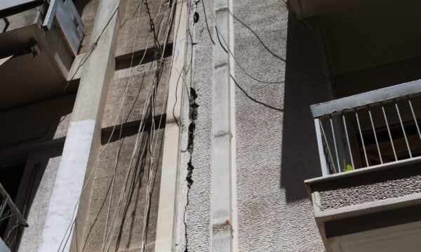 Κυψέλη: Ζημιές σε κτίρια από την κατασκευή του Μετρό – «Δεν έχει προκύψει ότι υπάρχει λόγος εκκένωσης», λέει ο Νίκος Ταχιάος