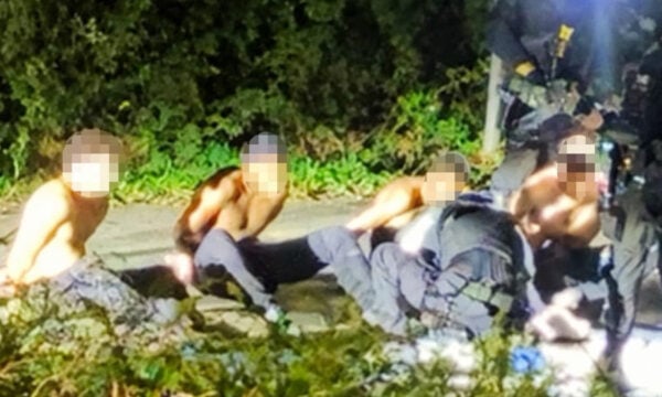 Βρετανία: Απετράπη τρομοκρατική επίθεση σε αμερικανική βάση με 5 συλλήψεις – Αγρότισσα ματαίωσε το σχέδιο