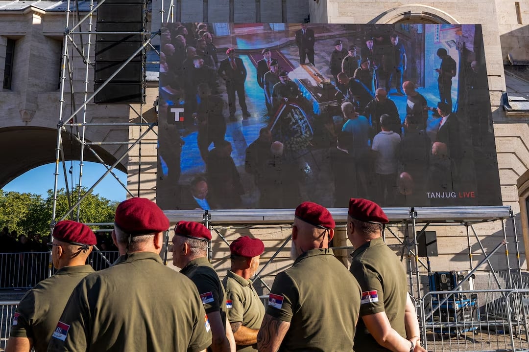 Βελιγράδι: Σε λαϊκό προσκύνημα η σορός του Ράτκο Μλάντιτς – Με τιμές ήρωα το αντίο στον καταδικασμένο για εγκλήματα πολέμου