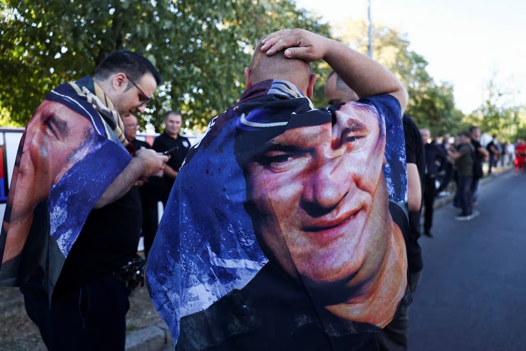 Βελιγράδι: Σε λαϊκό προσκύνημα η σορός του Ράτκο Μλάντιτς – Με τιμές ήρωα το αντίο στον καταδικασμένο για εγκλήματα πολέμου