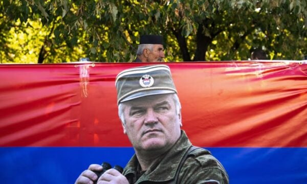 Βελιγράδι: Σε λαϊκό προσκύνημα η σορός του Ράτκο Μλάντιτς – Με τιμές ήρωα το αντίο στον καταδικασμένο για εγκλήματα πολέμου
