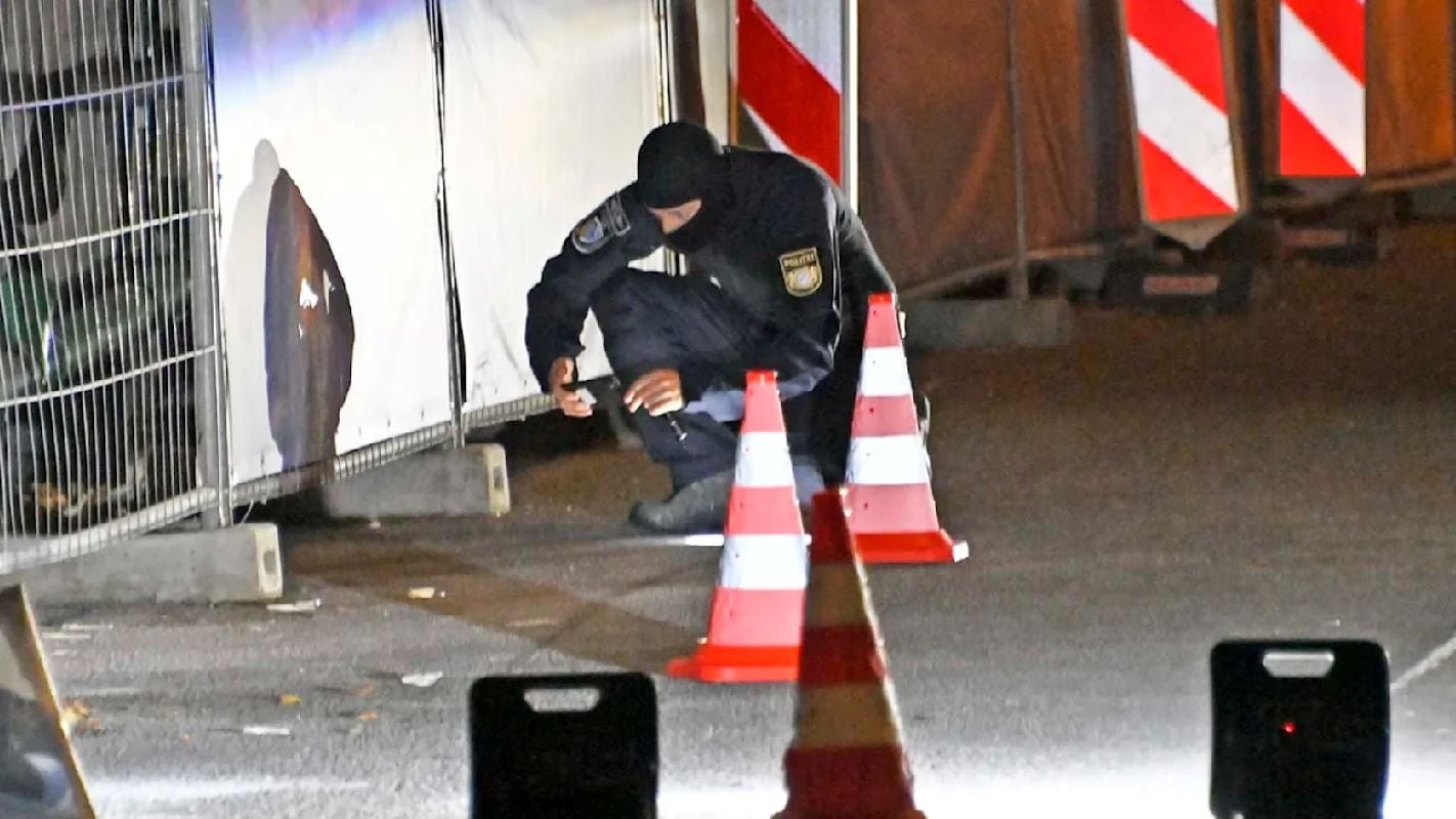 Επίθεση με εμπρηστικούς μηχανισμούς στο Μόναχο: Στο στόχαστρο εταιρεία αμυντικού εξοπλισμού, δύο συλλήψεις