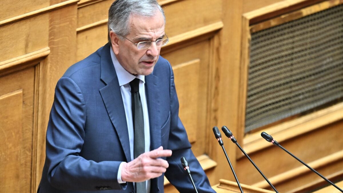 Σαμαράς για τις εξαγγελίες Τσίπρα: «Μεγάλα λόγια, Θεσσαλονίκη, αυταπάτες, στο ίδιο έργο θεατές…» 1 Σαμαράς για τις εξαγγελίες Τσίπρα: «Μεγάλα λόγια, Θεσσαλονίκη, αυταπάτες, στο ίδιο έργο θεατές…»