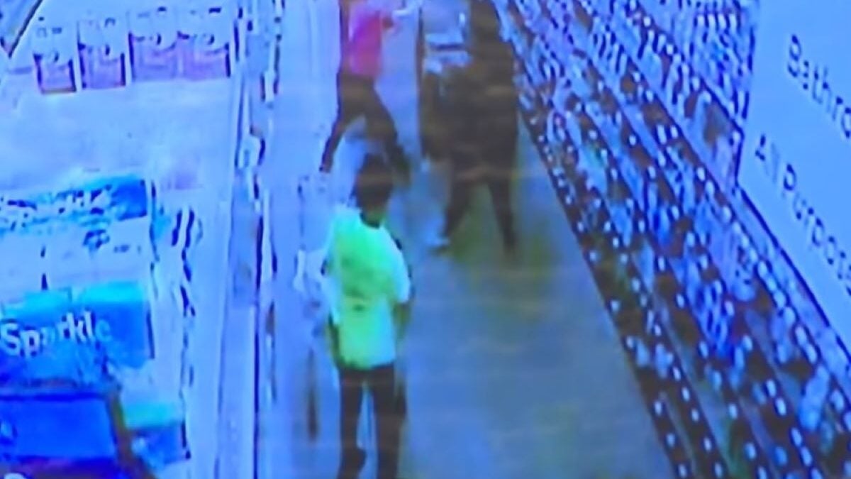 Βιρτζίνια: Ξυλοκόπησαν 77χρονο μέχρι θανάτου – Δράστες οι γονείς 17χρονης υπαλλήλου σούπερ μάρκετ 2 Βιρτζίνια: Ξυλοκόπησαν 77χρονο μέχρι θανάτου – Δράστες οι γονείς 17χρονης υπαλλήλου σούπερ μάρκετ