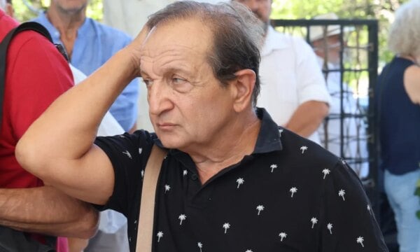 Μπιμπίλας: Ανέβασε λάθος γιατρό ως κατηγορούμενη στην υπόθεση Μαζωνάκη – Ένταση στον αέρα