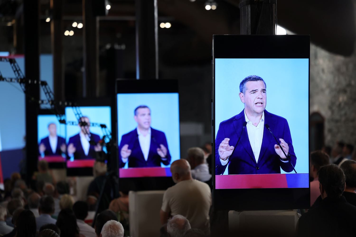 Τσίπρας: Οικονομικό πρόγραμμα της ΕΛ.Α.Σ. – Πατριωτική εισφορά, μείωση ΦΠΑ, αυξήσεις μισθών, επίδομα σε φοιτητές και κατάργηση των Πανελληνίων 35 ΤΣΙΠΡΑΣ - ΘΕΣΣΑΛΟΝΙΚΗ - ΦΩΤΟΓΡΑΦΙΑ: ΙΝΤΙΜΕ - ΑΛΕΞΑΝΔΡΟΣ ΑΒΡΑΜΙΔΗΣ