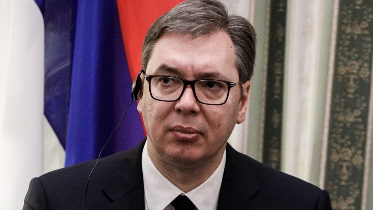 Σερβία: Ο Αλεξάνταρ Βούτσιτς παραιτήθηκε και ανοίγει ο δρόμος για πρόωρες προεδρικές εκλογές 1 Σερβία: Ο Αλεξάνταρ Βούτσιτς παραιτήθηκε και ανοίγει ο δρόμος για πρόωρες προεδρικές εκλογές