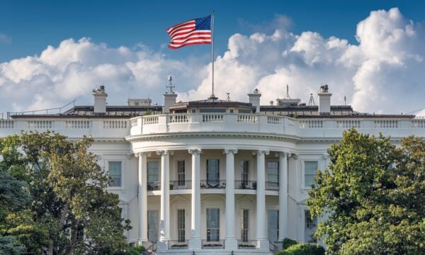 ΗΠΑ: CNN, MS NOW και Politico προσφεύγουν ξανά στη Δικαιοσύνη κατά του Τραμπ