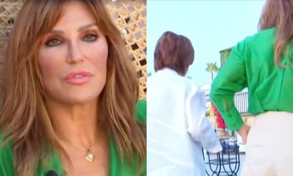 Βίκυ Χατζηβασιλείου: Παρουσιάζει την κούκλα μητέρα της – Όσα αποκάλυψαν για την καταπίεση και τις εντάσεις τους
