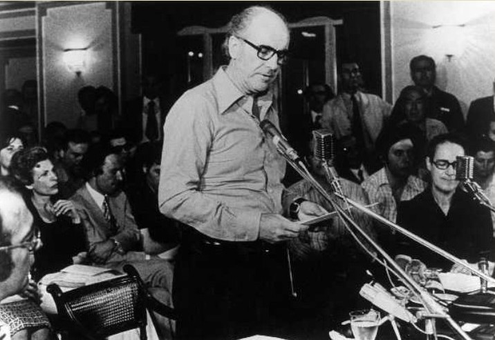 Η Διακήρυξη της 3ης Σεπτέμβρη 1974 που ίδρυσε το ΠΑΣΟΚ και άλλαξε την πολιτική ιστορία της Ελλάδας 15 Ανδρέας Παπανδρέου - Ιδρυτική Διακήρυξη του ΠΑΣΟΚ