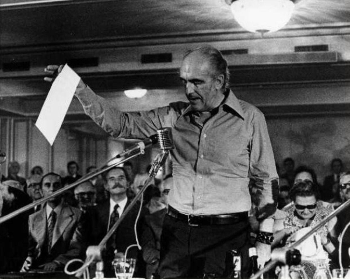 Η Διακήρυξη της 3ης Σεπτέμβρη 1974 που ίδρυσε το ΠΑΣΟΚ και άλλαξε την πολιτική ιστορία της Ελλάδας