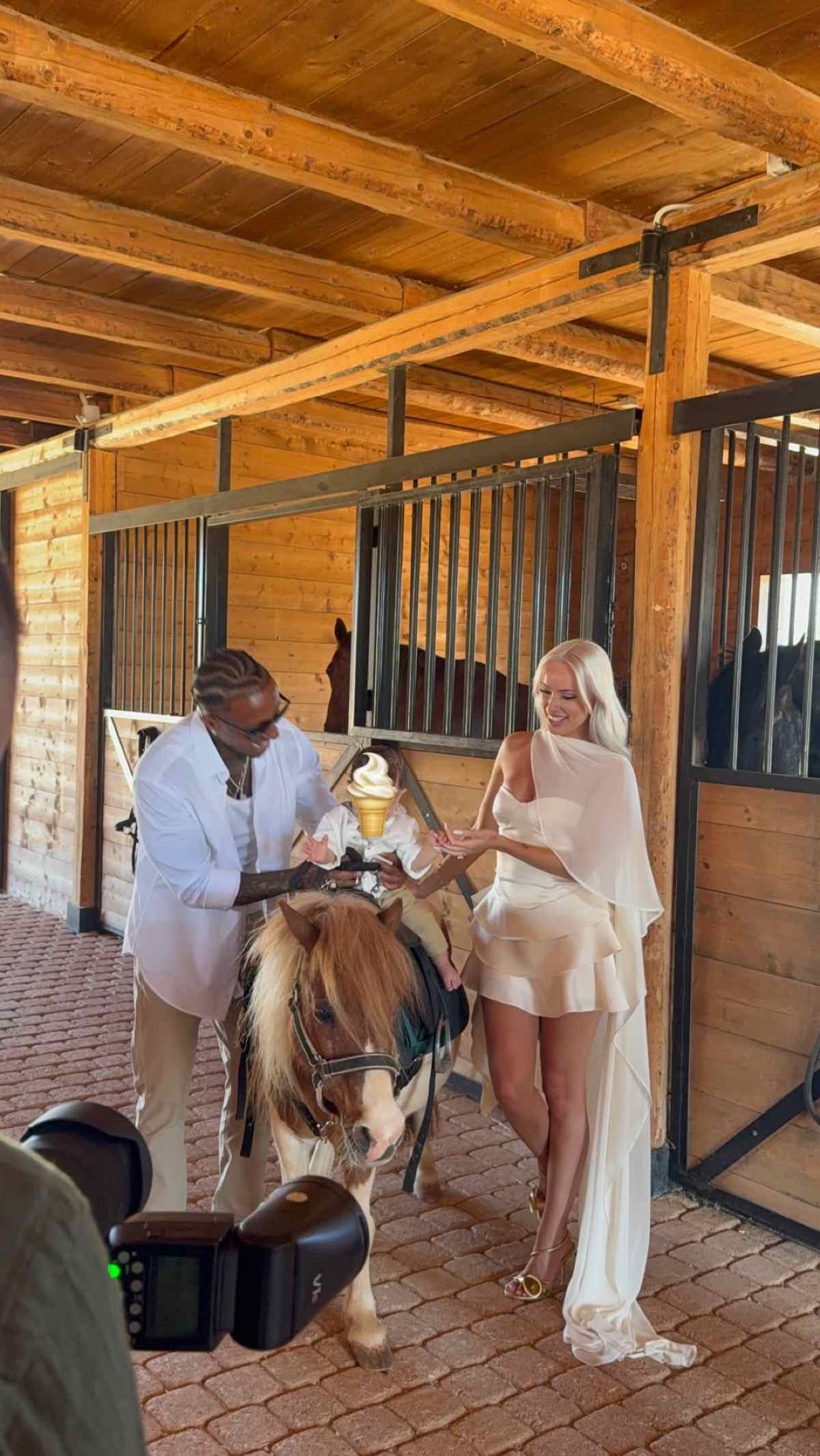 Light – Άννα Θεοδωρίδη: Ο γιος τους έκλεισε έναν χρόνο – Το εντυπωσιακό θεματικό πάρτι που ετοίμασαν (Φωτογραφίες) 27 Άννα Θεοδωρίδη, Light