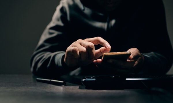 Νέα τηλεφωνική απάτη με αυτοματοποιημένο μήνυμα δήθεν από την ΕΛΑΣ: Τι πρέπει να προσέχουν οι πολίτες