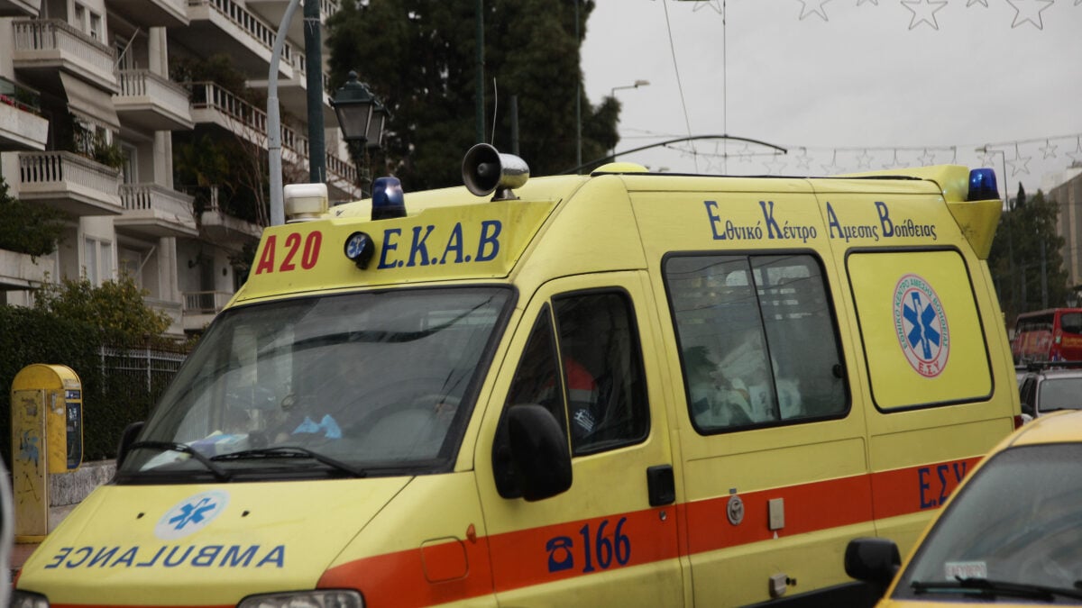 Μαχαίρωμα στο κέντρο της Αθήνας: 29χρονος πήγε στο νοσοκομείο μία ημέρα μετά και νοσηλεύεται σε κρίσιμη κατάσταση 1 Μαχαίρωμα στο κέντρο της Αθήνας: 29χρονος πήγε στο νοσοκομείο μία ημέρα μετά και νοσηλεύεται σε κρίσιμη κατάσταση