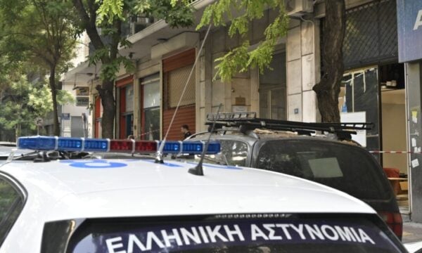Χειροπέδες σε 34χρονο Τούρκο με Ερυθρά Αγγελία της Ιντερπόλ