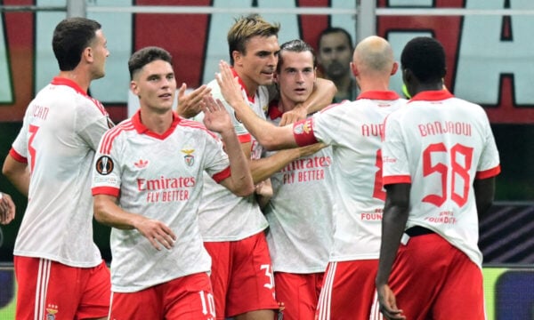 Europa League: Μπενφίκα του Παυλίδη νίκησε 2-0 τη Μίλαν – Τα πρώτα αποτελέσματα και η βαθμολογία στη League Phase
