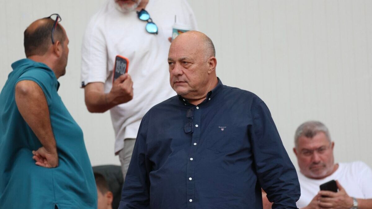 Μπέος για τη συνομιλία με τον Νίκολιτς: Παραποιήθηκαν τα λεγόμενά μου 1 Μπέος για τη συνομιλία με τον Νίκολιτς: Παραποιήθηκαν τα λεγόμενά μου