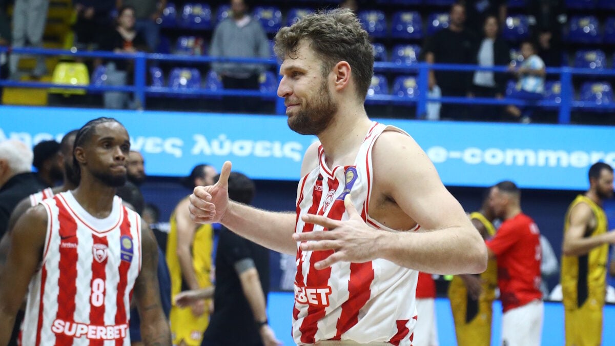 Βεζένκοφ μετά την πρόκριση του Ολυμπιακού επί της ΑΕΚ: «Πρέπει να βελτιωθούμε άμεσα γιατί αύριο κρίνεται ο πρώτος τίτλος της χρονιάς» 1 Βεζένκοφ μετά την πρόκριση του Ολυμπιακού επί της ΑΕΚ: «Πρέπει να βελτιωθούμε άμεσα γιατί αύριο κρίνεται ο πρώτος τίτλος της χρονιάς»