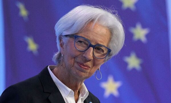 Η Λαγκάρντ βλέπει υψηλή αβεβαιότητα και αυξημένους κινδύνους