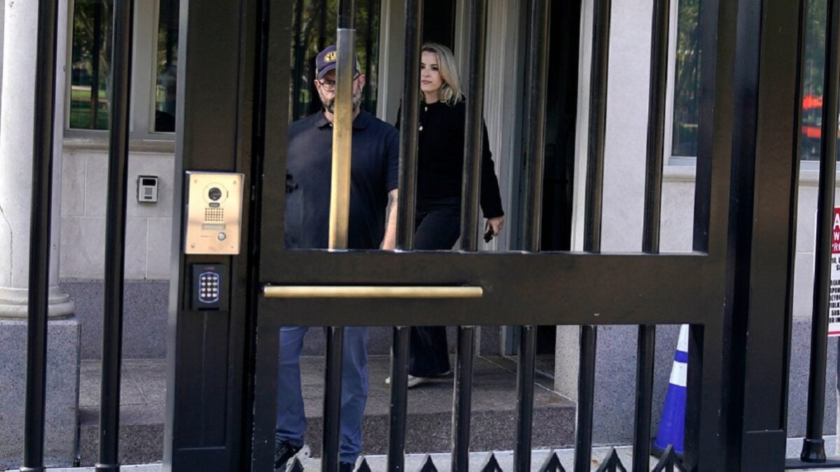 ΗΠΑ: CNN, MS NOW και Politico προσφεύγουν στη δικαιοσύνη για αποκλεισμό από τον Λευκό Οίκο – «Απειλεί την ελευθερία του Τύπου» 1 ΗΠΑ: CNN, MS NOW και Politico προσφεύγουν στη δικαιοσύνη για αποκλεισμό από τον Λευκό Οίκο – «Απειλεί την ελευθερία του Τύπου»
