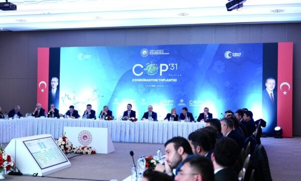 COP31: Η τουρκική προεδρία βάζει στην ατζέντα την κλιματικά υπεύθυνη Τεχνητή Νοημοσύνη – Έκκληση για κανόνες και διαφάνεια