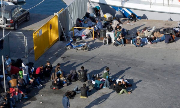 Υπουργείο Μετανάστευσης: Στέλνει στην Εισαγγελία «παραπλανητικό» βίντεο με δήθεν ασυνόδευτους ανηλίκους